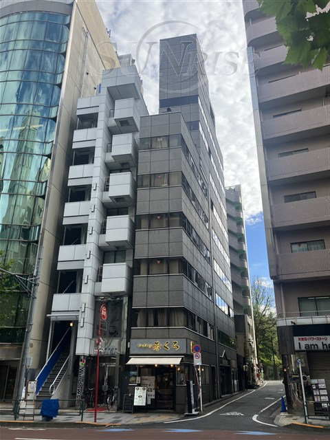 新宿御苑前 徒歩1分 構造:鉄骨造