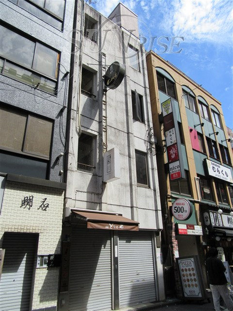 新宿三丁目 徒歩1分 構造:鉄筋コンクリート造