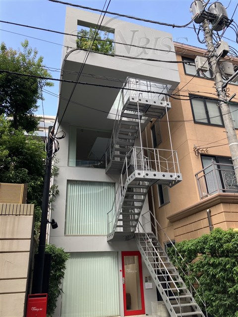 表参道 徒歩9分 構造:鉄筋コンクリート造