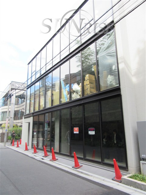表参道 徒歩4分 構造:鉄筋コンクリート造
