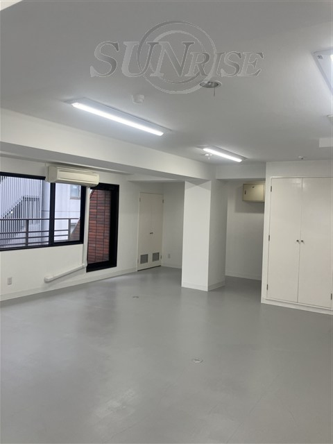 新宿 徒歩9分 構造:鉄骨鉄筋コンクリート造